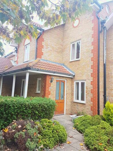 2 Bedroom Apartment To Rent In Summer Court, Tankerton, CT5