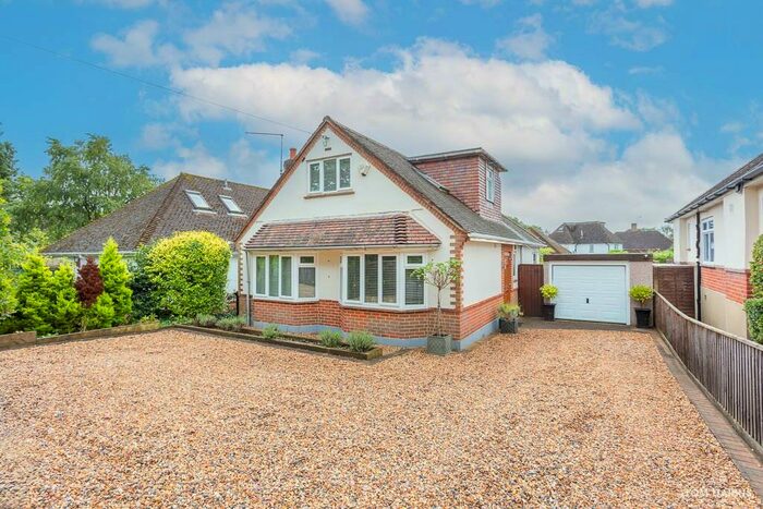 4 Bedroom Chalet For Sale In Hurn Road, Christchurch, Dorset, BH23