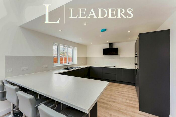 4 Bedroom Semi-Detached House To Rent In Marlston Avenue, Chester, CH4