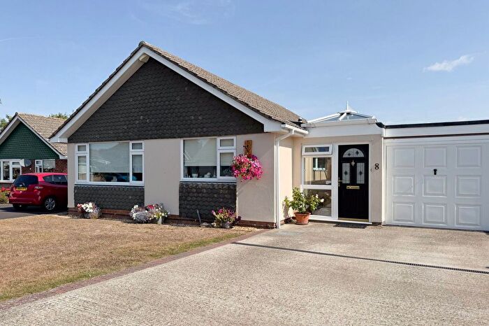 3 Bedroom Bungalow For Sale In Bramble Hill, Alresford, SO24