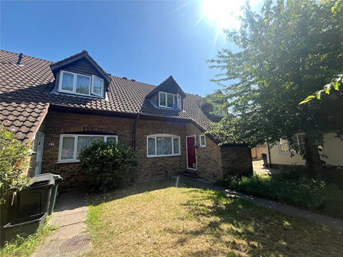 3 Bedroom Terraced House To Rent In Falcon Close, Dartford, Kent, DA1