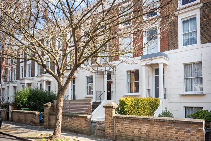 2 Bedroom Apartment To Rent In Cleveland Road, Dalston, London, N1