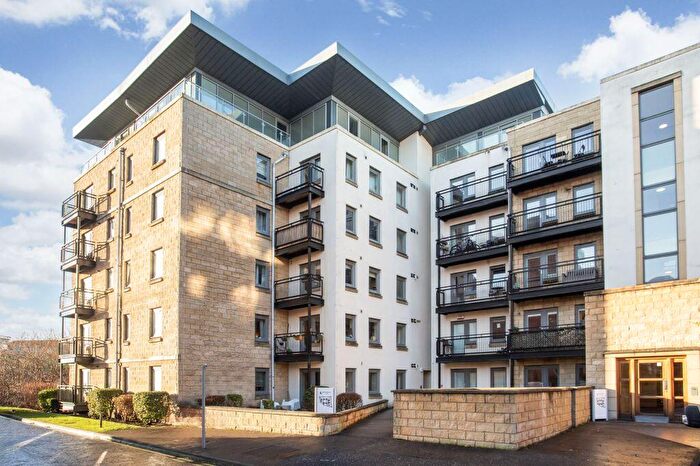 2 Bedroom Flat For Sale In / Robertson Gait, Slateford Edinburgh, EH11