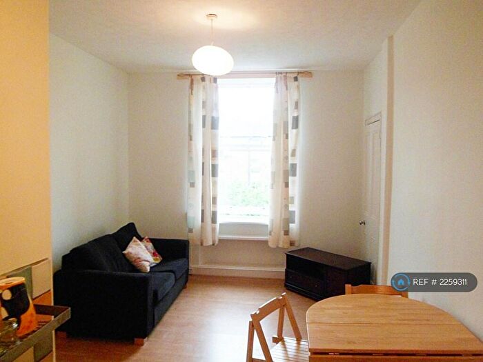 1 Bedroom Flat To Rent In Buchanan Street, Edinburgh, EH6