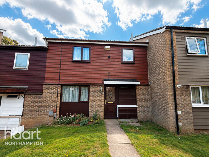 3 Bedroom Terraced House For Sale In Nicholls Court, Northampton, NN3