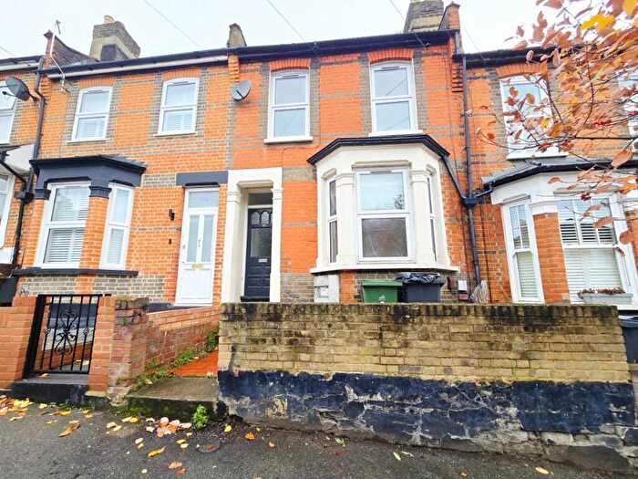 4 Bedroom Flat To Rent In Luton Road, Walthamstow, E17