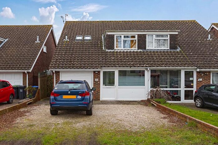 4 Bedroom Chalet For Sale In Test Road, Sompting, Lancing, BN15