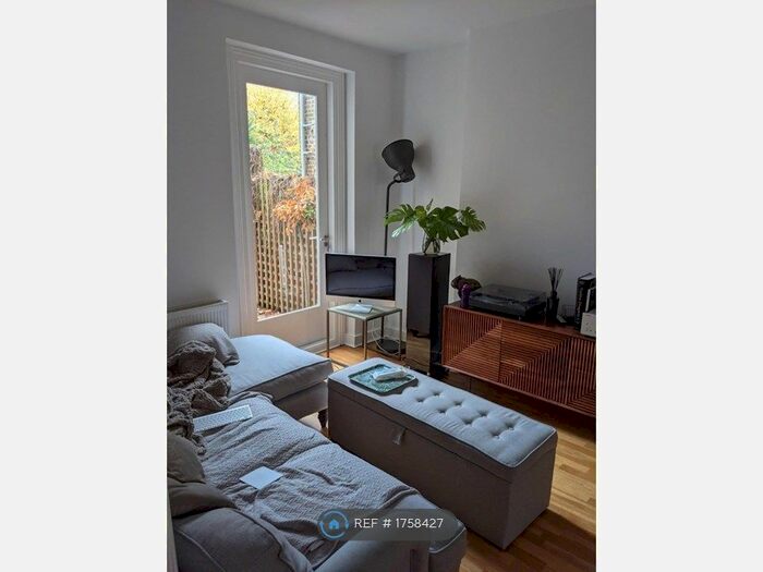 4 Bedroom Terraced House To Rent In Ambler Road, London, N4