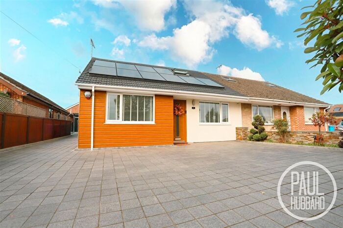 3 Bedroom Semi-Detached Bungalow For Sale In Kilbourn Road, Pakefield, NR33