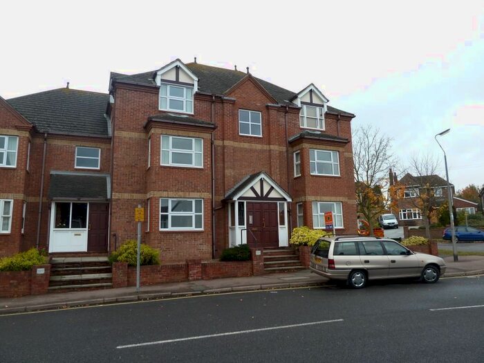 2 Bedroom Flat To Rent In Southcourt House, Southcourt Road, Linslade, Bedfordshire, LU7