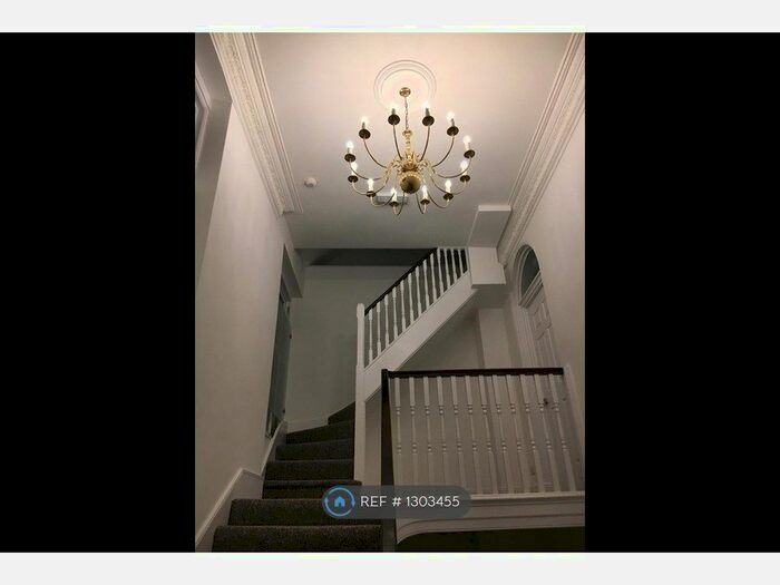 2 Bedroom Flat To Rent In Avondale House, Southampton SO15