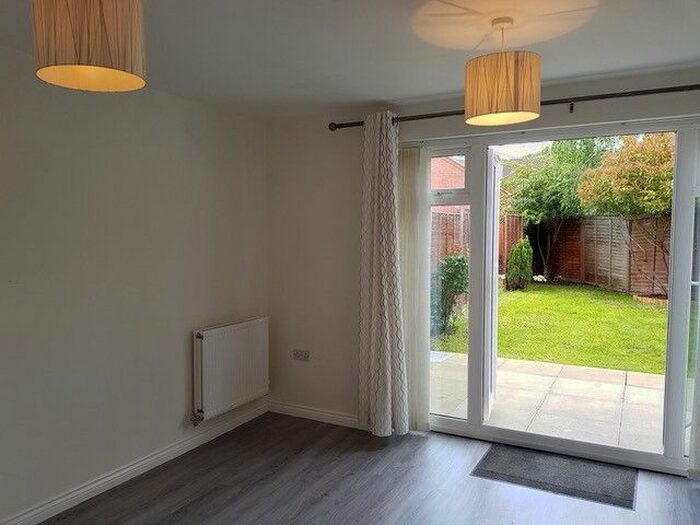 2 Bedroom End Of Terrace House To Rent In Paradise Orchard, Aylesbury, HP18