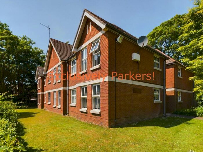 1 Bedroom Flat To Rent In Regents Park Road, Regents Park, SO15