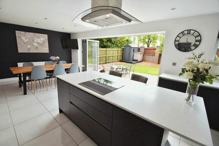 5 Bedroom Detached House For Sale In Castle Hey Close, Bury, BL9