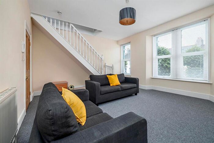 1 Bedroom Apartment For Sale In Belgrave Road, Plymouth, PL4