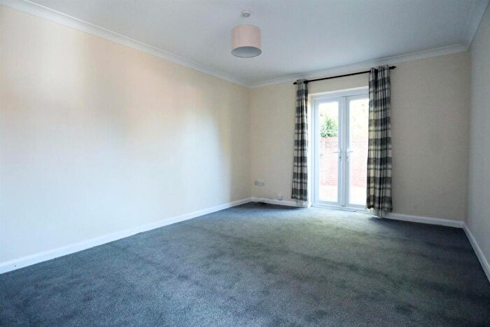 2 Bedroom End Of Terrace House For Sale In Ladywell, Oakham, Rutland, LE15