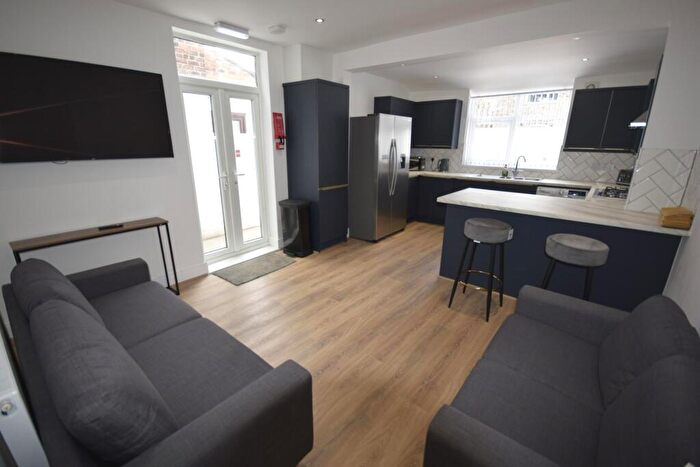 6 Bedroom House To Rent In Langdale Road, Liverpool, L15