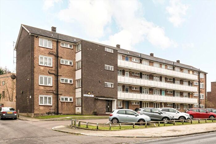 3 Bedroom Flat For Sale In Wood Vale, Forest Hill, SE23