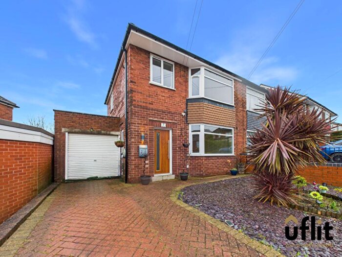 3 Bedroom Semi Detached House For Sale In Hill Top Close, Brinsworth, Rotherham, S60