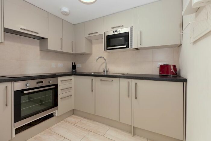 1 Bedroom Flat To Rent In Oxford Road, Kidlington, OX5