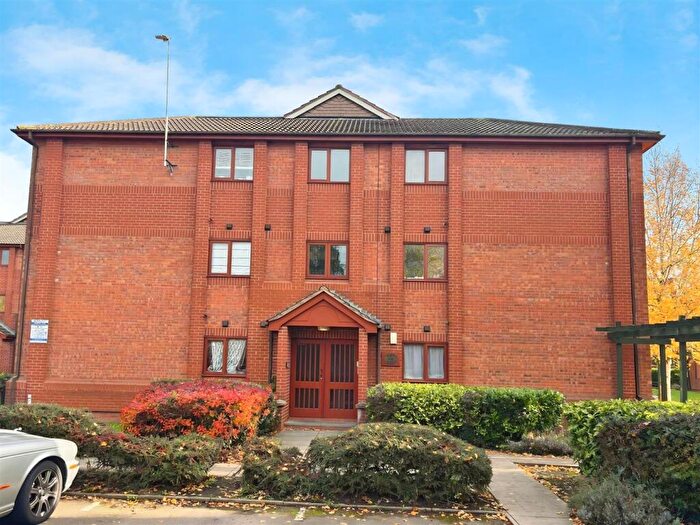 2 Bedroom Apartment To Rent In Gillett Close, Nuneaton, CV11