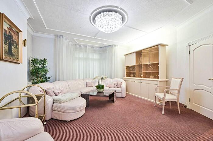 8 Bedroom Detached House For Sale In Eastside Road, Temple Fortune, London, NW11