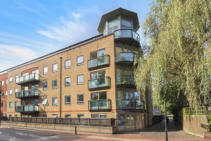 3 Bedroom Flat To Rent In Somerville Point, Trinity Wharf, Rotherhithe, SE16