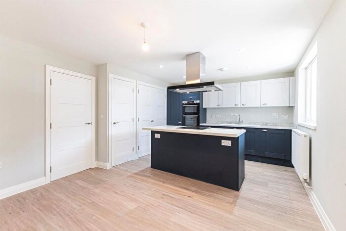 2 Bedroom Flat For Sale In The Old Hop, Hadleigh, Ipswich, IP7