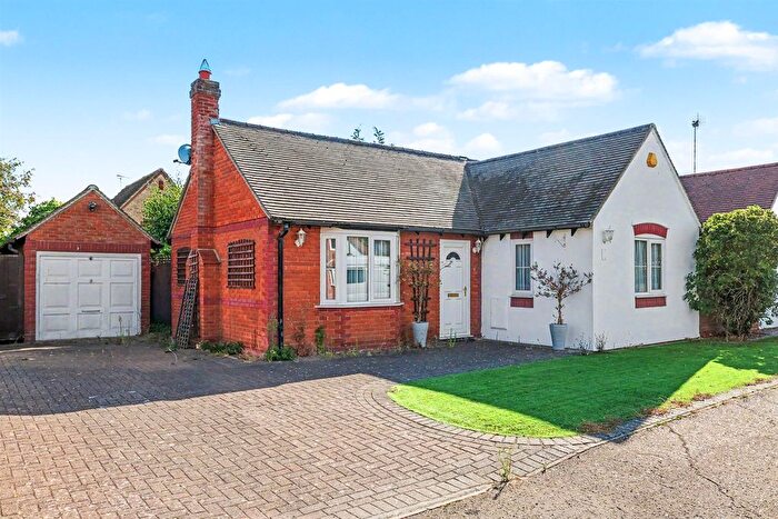 2 Bedroom Detached Bungalow For Sale In Hobbiton Hill, South Woodham-Ferrers, CM3