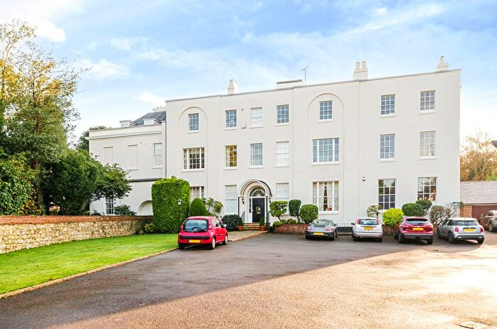 2 Bedroom Flat To Rent In Kippington House, Kippington Road, Sevenoaks, Kent, TN13