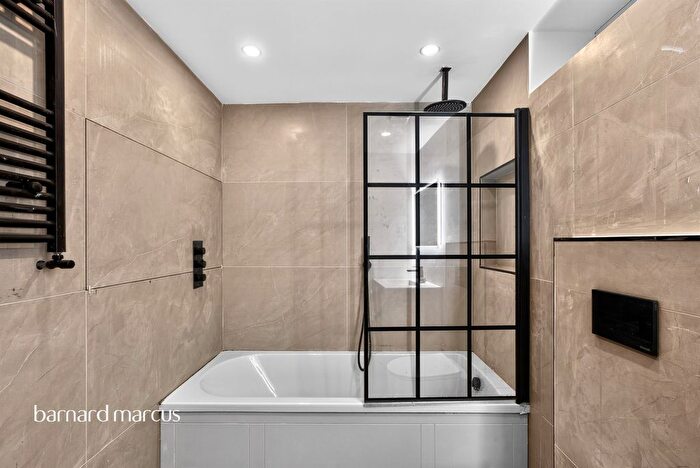 3 Bedroom Flat For Sale In Windmill Road, Croydon, CR0