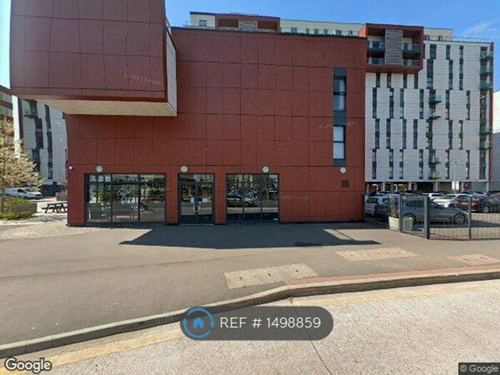 2 Bedroom Flat To Rent In Victoria Avenue, Southend, SS2