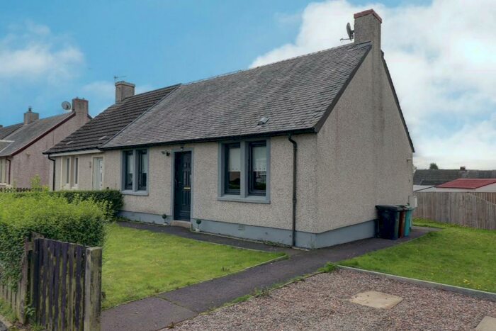 1 Bedroom Semi-Detached Bungalow For Sale In Kelvin Drive, Shotts, ML7