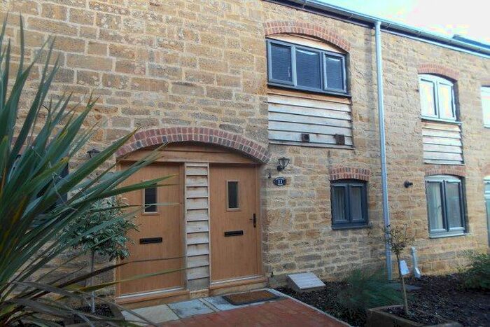 2 Bedroom Barn Conversion To Rent In Old Farm Walk, Merriott TA16