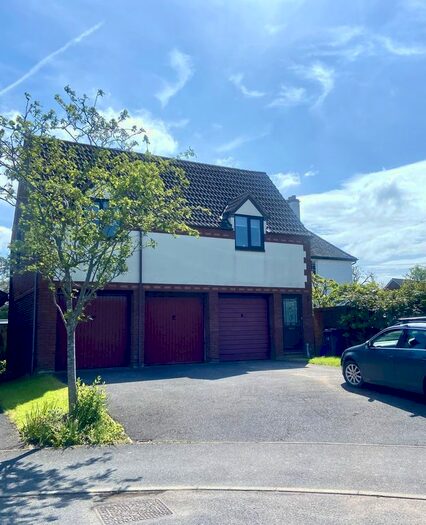 2 Bedroom Property To Rent In Slewton Crescent, Whimple, Exeter, EX5