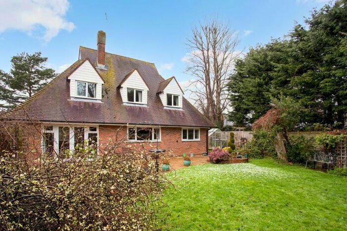 4 Bedroom Detached House For Sale In Vesper Court, Smarden, Kent, TN27