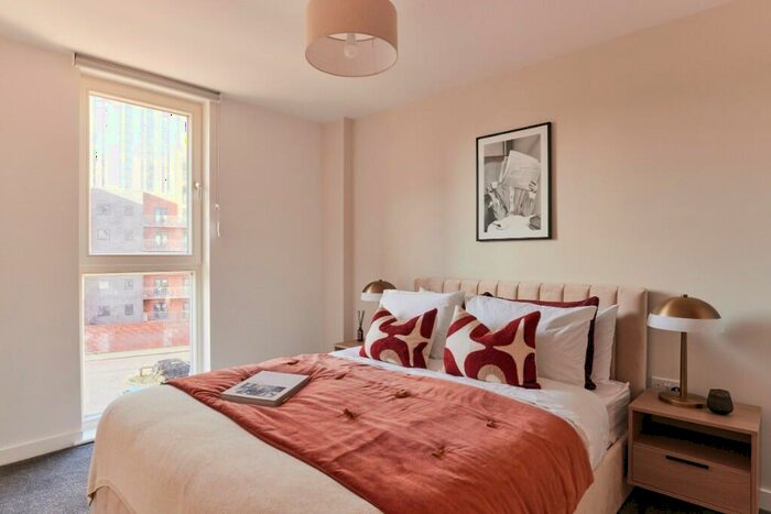 2 Bedroom Apartment To Rent In Heyrod Street, Manchester, Greater Manchester, M1
