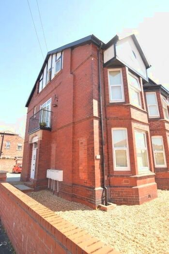 2 Bedroom Flat To Rent In Egerton Road North, Whalley Range, Manchester, M16