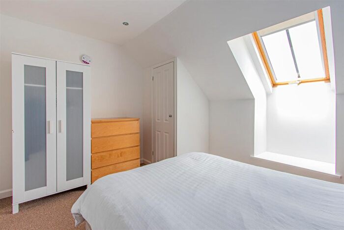 2 Bedroom Flat To Rent In Cowbridge Road East, Canton, Cardiff, CF11