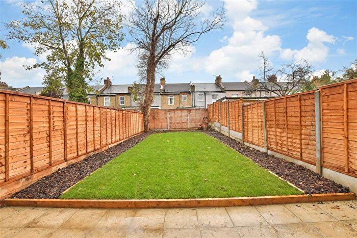 3 Bedroom Terraced House For Sale In South Park Drive, Ilford, Essex, IG3