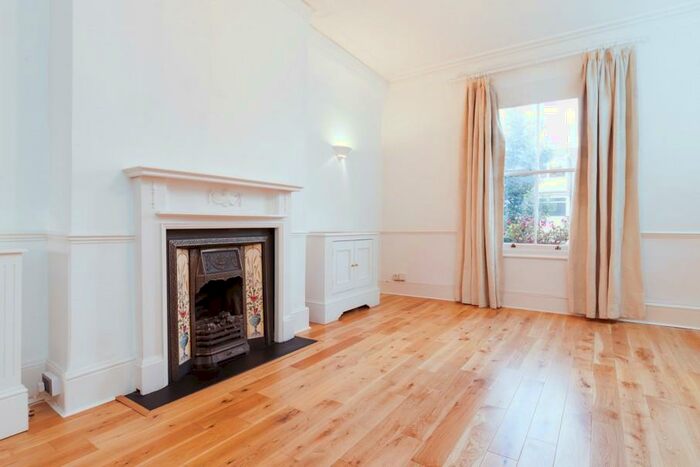 2 Bedroom Apartment To Rent In Oseney Crescent, NW5