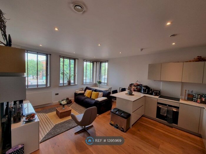 1 Bedroom Flat To Rent In John Busch House, London, TW7