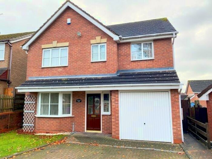 4 Bedroom Detached House To Rent In Grendon Gardens, Wolverhampton, WV3