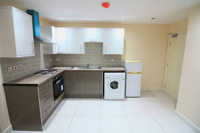 1 Bedroom Apartment To Rent In Chapeltown Road, Leeds, West Yorkshire, LS7