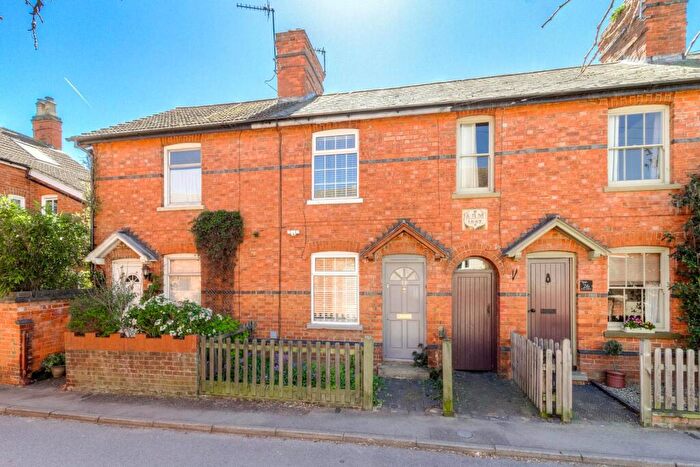 2 Bedroom Terraced House To Rent In Bury Street, Newport Pagnell, MK16
