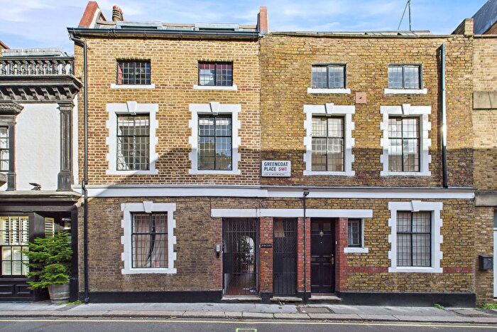 1 Bedroom Flat For Sale In Greencoat Place, Westminster, London, SW1P