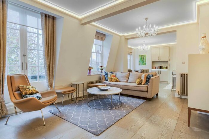 3 Bedroom Flat To Rent In Little Boltons, London, SW5