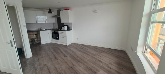 1 Bedroom Flat To Rent In Stoke Newington Road, London, N16