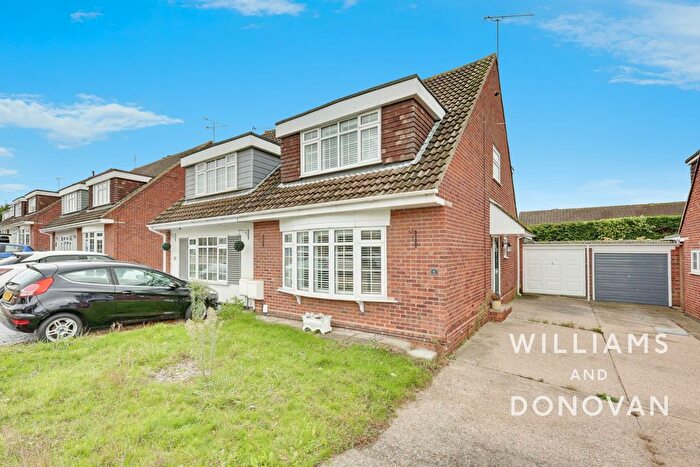 3 Bedroom Semi Detached House For Sale In The Larches, Benfleet, SS7