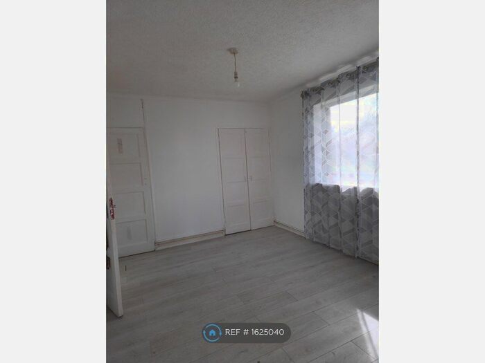 2 Bedroom Flat To Rent In Gregory Hood Road, Coventry, CV3